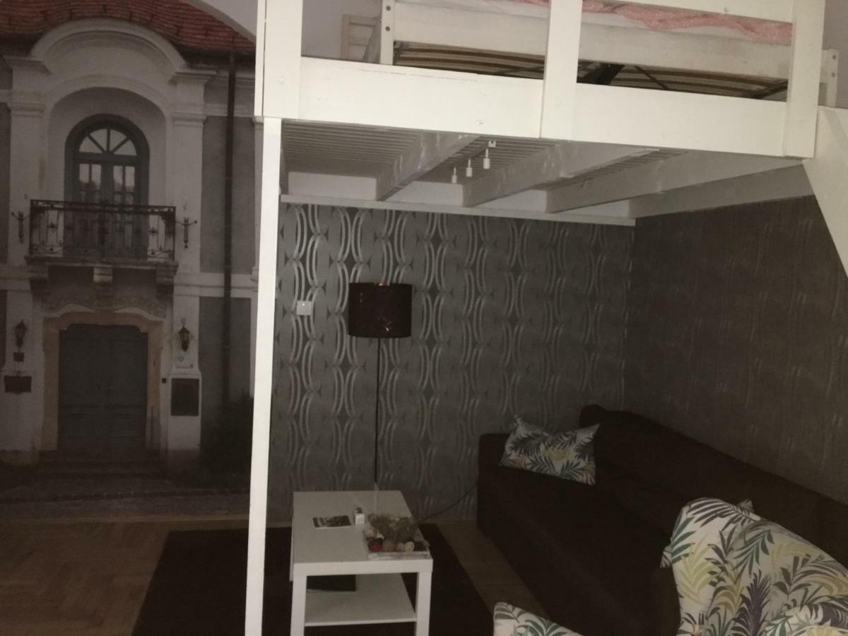 Lovag Apartman Βουδαπέστη Εξωτερικό φωτογραφία
