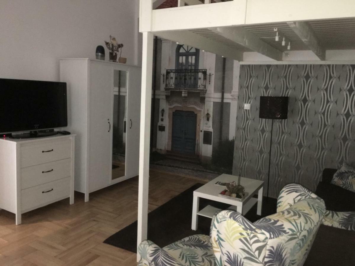 Lovag Apartman Βουδαπέστη Εξωτερικό φωτογραφία